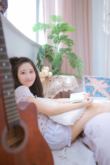 美女被草在线